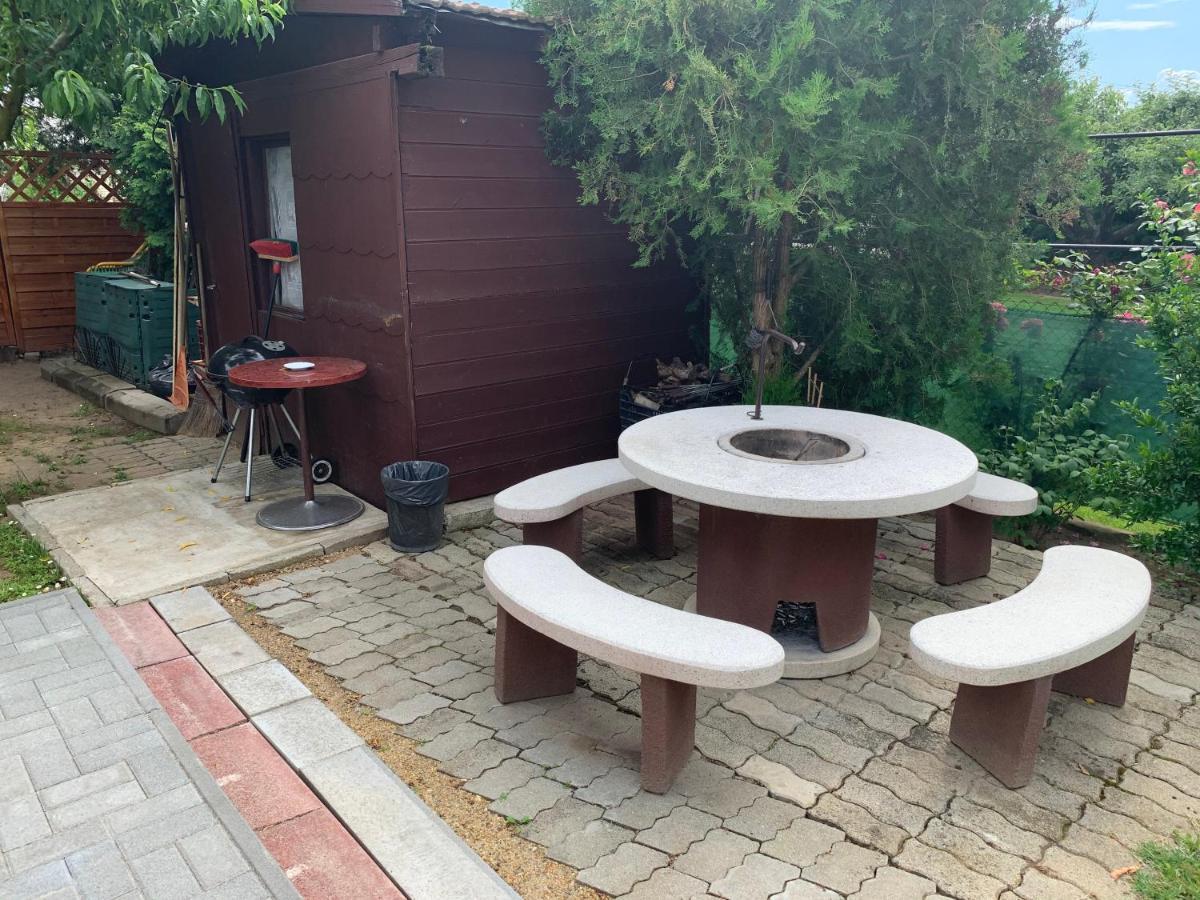 Nagcsaládos Rózsa Apartman Balatonlelle Exterior foto