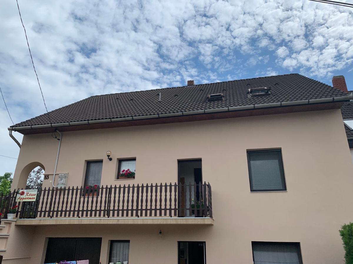 Nagcsaládos Rózsa Apartman Balatonlelle Exterior foto