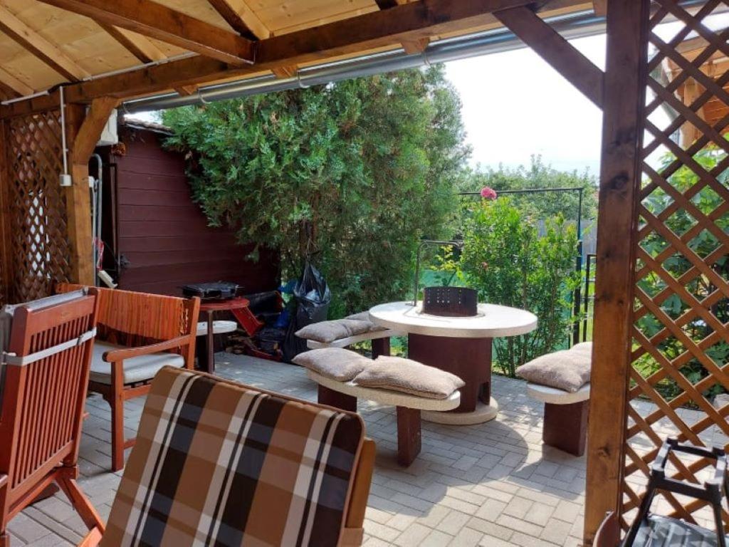 Nagcsaládos Rózsa Apartman Balatonlelle Exterior foto